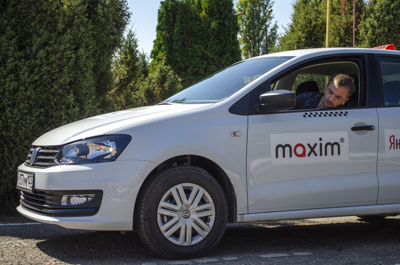 В Краснодаре водители сервиса «Максим» приняли участие в конкурсе таксистов
